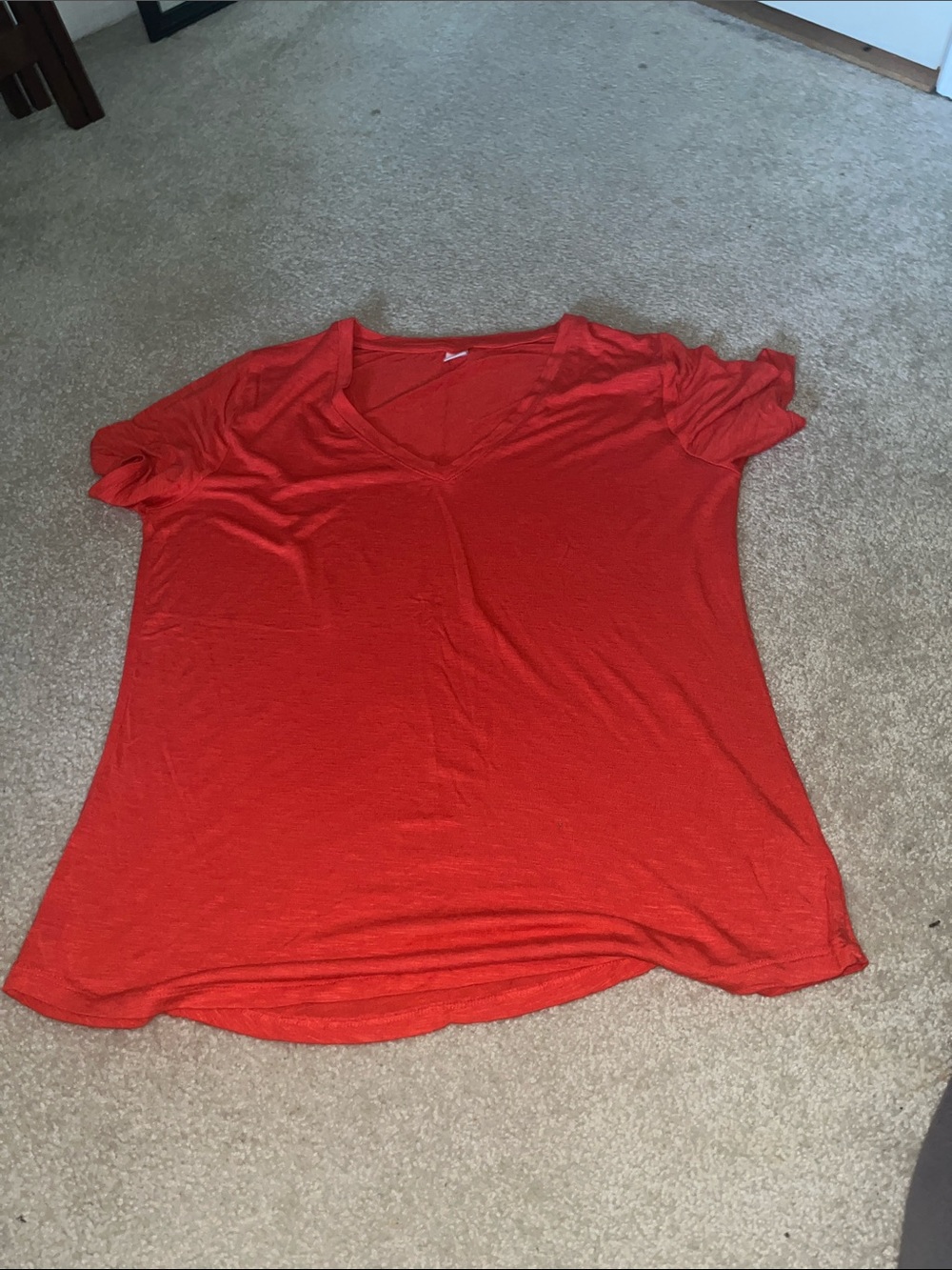 Old Navy Red V-Neck Short Sleeve Tee
